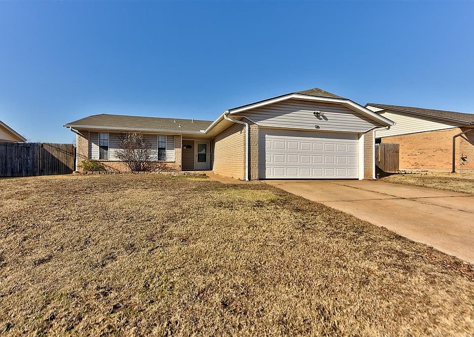 1st image of 1013 S Bouziden Dr