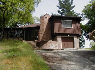 151 Lake Rd, Portola Valley, CA 94028