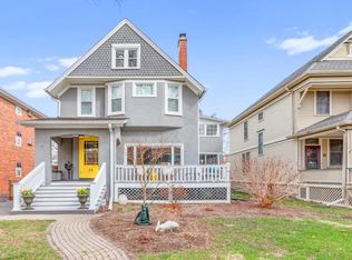29 S Spring Ave, La Grange, IL 60525