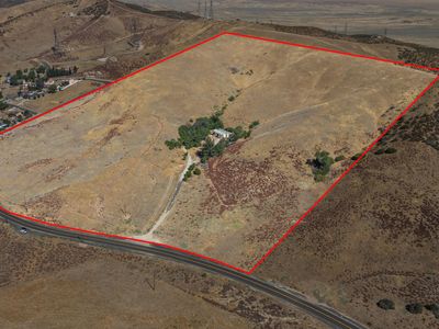 13113 Johnson Rd, Lake Hughes, CA, 93532
