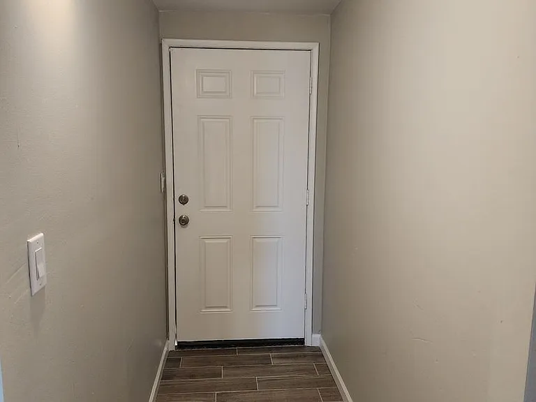 1041 W Elna Rae St — Photo 18