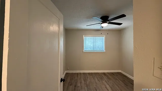 325 E French Pl — Photo 16