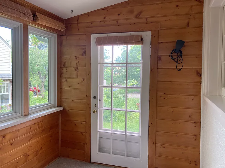 735 Lincoln Pl — Photo 6