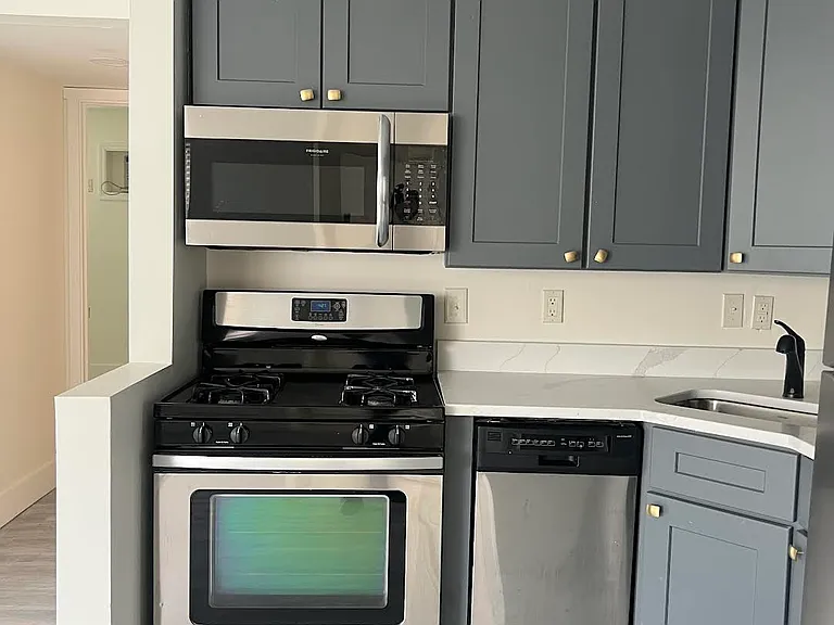 444 Stanley Ave #1 — Photo 2