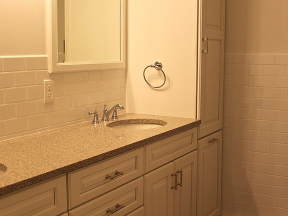 5th image of 13 Winthrop Rd Unit 27