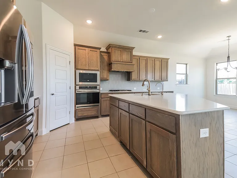 12108 Buffalo Hills Dr — Photo 15
