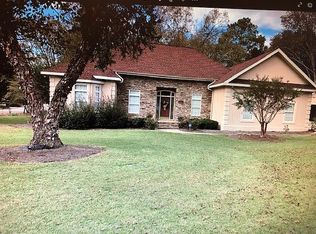 109 Cedar Creek Dr, Dublin, GA 31021