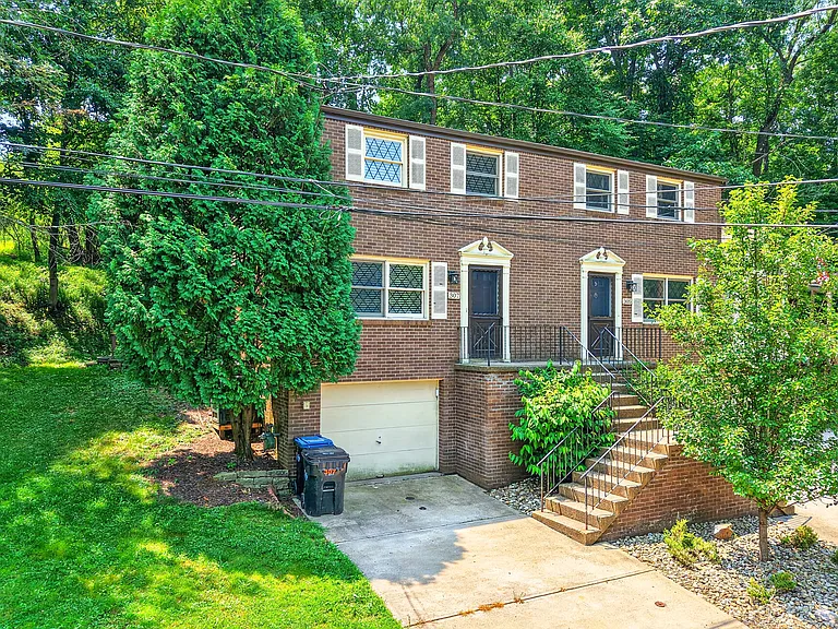 307 Lancers Way — Photo 1