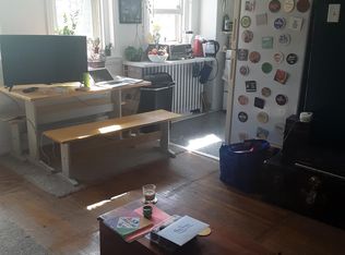 827 S 48th St #3FR, Philadelphia, PA 19143