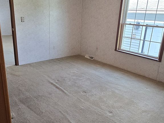 4th image of 5259 Dover Ave