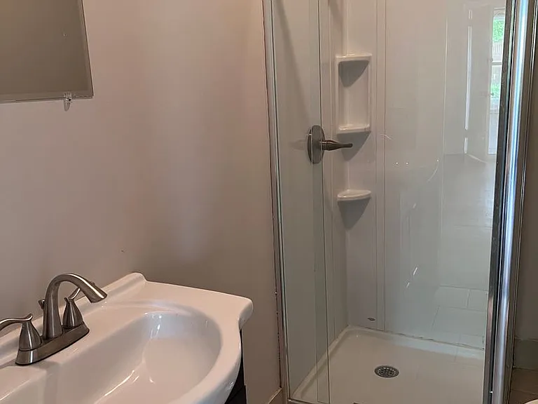 3 Bedroom / 2 Bathroom House in Glen Iris — Photo 7
