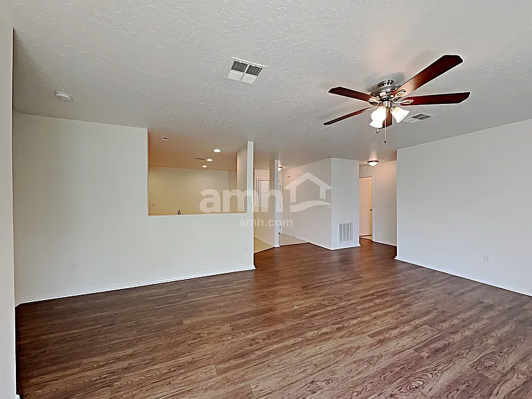 16557 Alegre Way — Photo 6