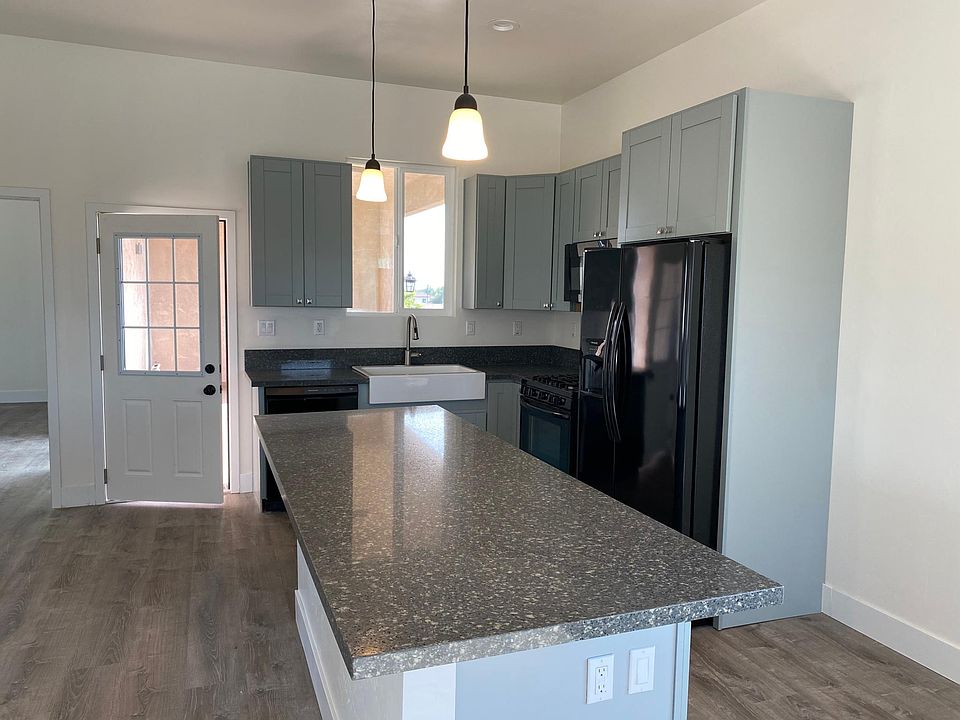 Extra Long Island with storage