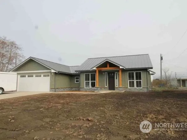 111 1st E, South Bend, WA 99586