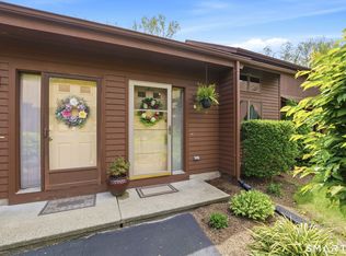 Post House, Waterford, CT 06385