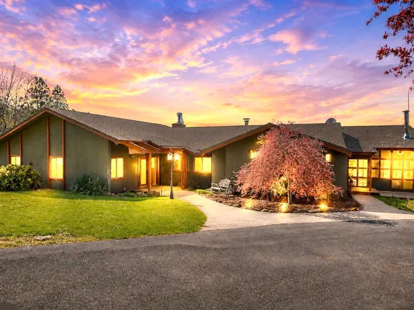 1662 Cove Point Rd, Klamath Falls, OR 97601