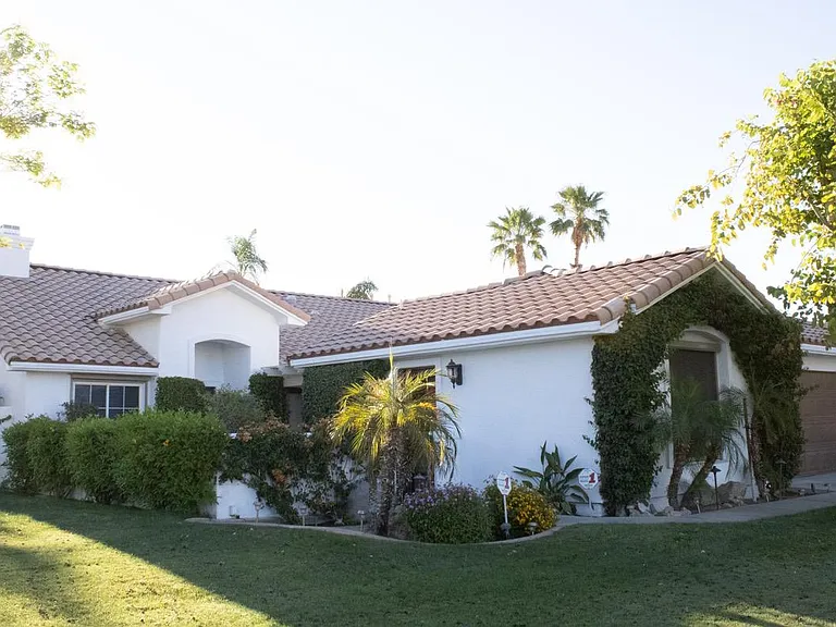 Front view of home