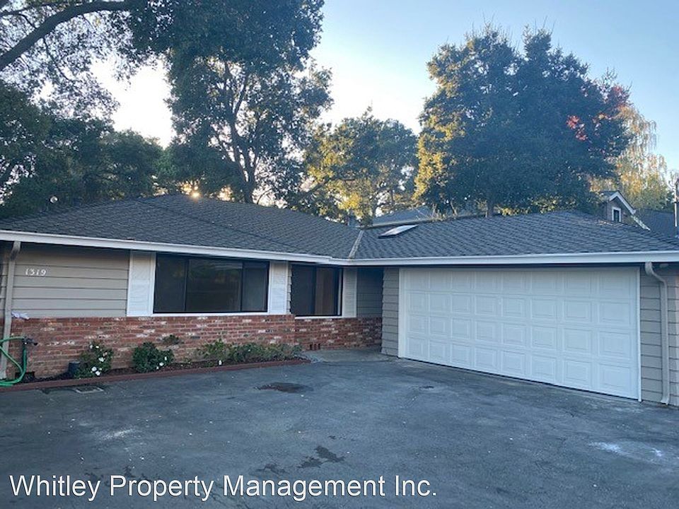 1st image of 1319 University Dr