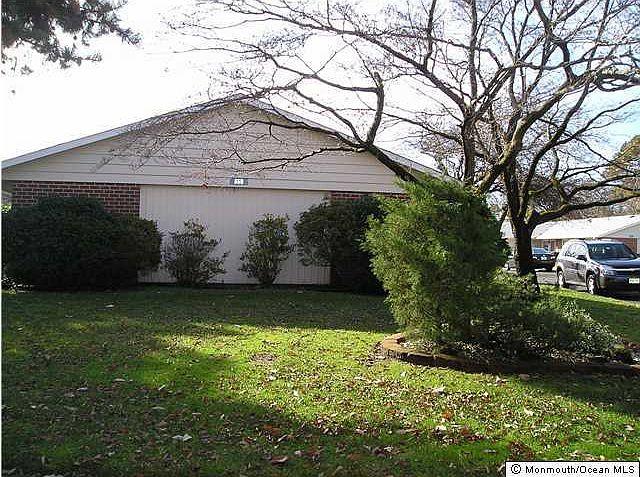 2nd image of 859 Dumbarton Drive #B