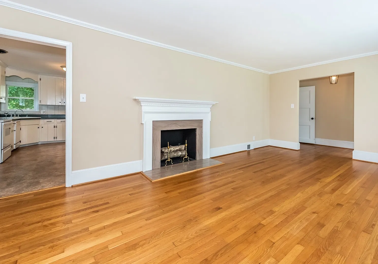 3 bed, 1670 sqft, $2,495 — Photo 4