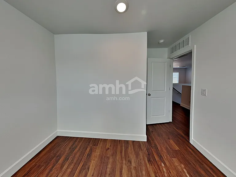 6619 S 42nd Dr — Photo 17