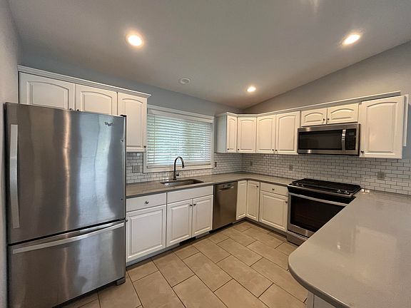 3rd image of 6459 Leisure Creek Dr SE
