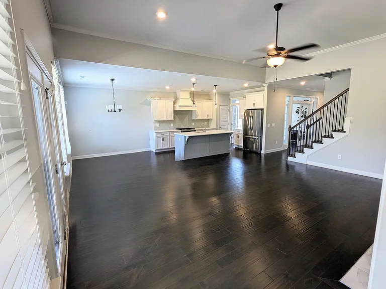 2748 Cloister Ln — Photo 4