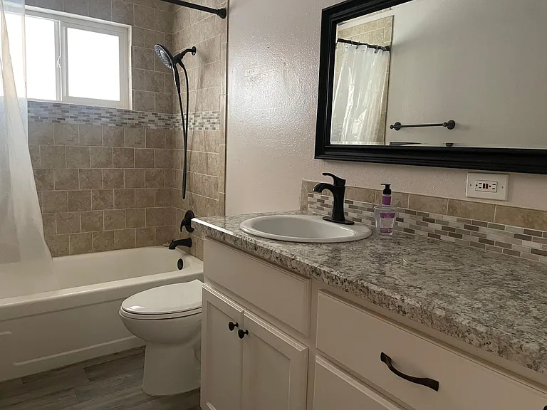 321 N 4 W — Photo 4