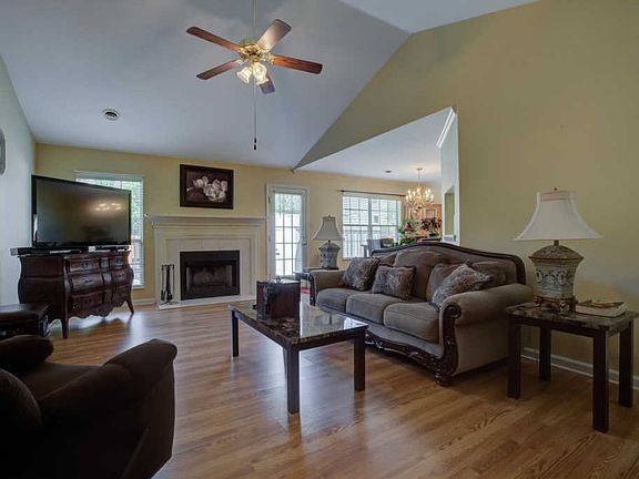 3rd image of 10177 Rockbrook Dr