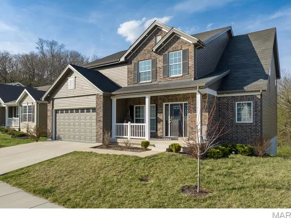 5013 Corisande Woods Dr, Fenton, MO 63026