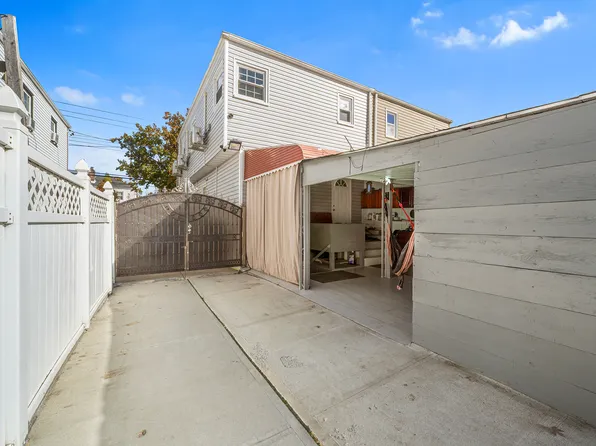 120-38 Inwood Street image 25 of 28