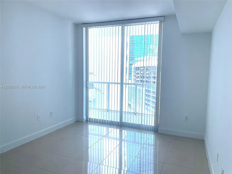218 SE 14th St #1004 — Photo 5