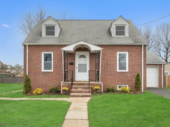 32 N 7Th Ave, Manville Boro, NJ 08835