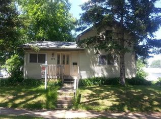 339 7th St, Baraboo, WI 53913