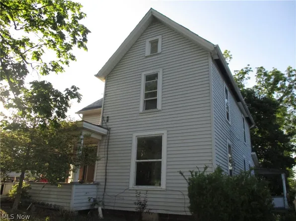 13 Union St, Rayland, OH 43943