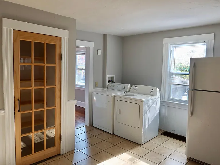 165 Grove St #1 — Photo 5
