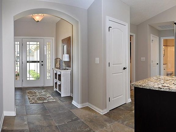5th image of 5420 Buckingham Ln