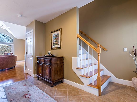4th image of 36 Turnberry Road UNIT 36
