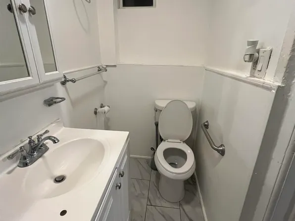 1511 46th Street image 12 of 13