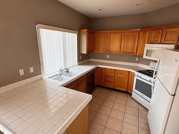 5th image of 1136 Warm Canyon Way