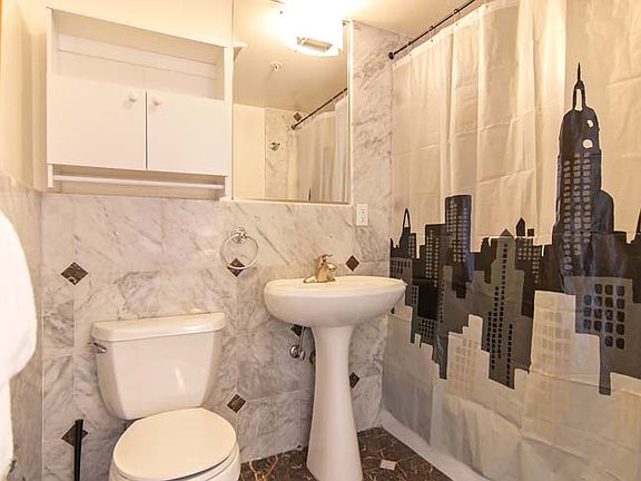 3rd image of 2900 22nd St APT 11