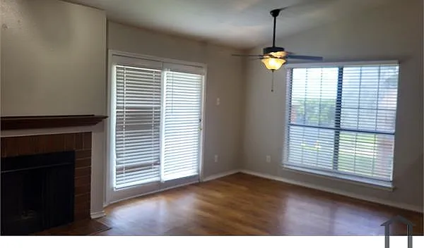 2 bed, 990 sqft, $1,700 — Photo 4