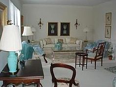 2nd image of 601 Essex Ct