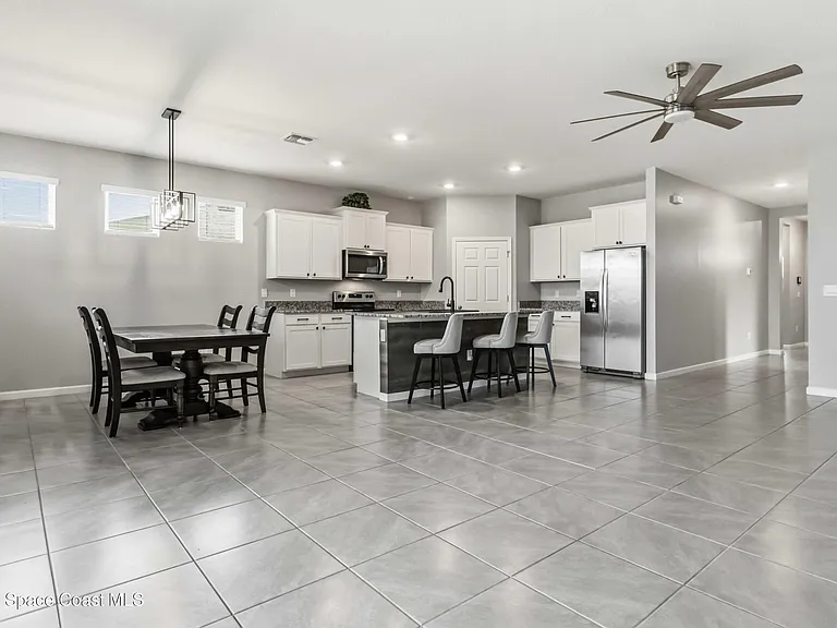 5349 Waterfall Pl — Photo 18