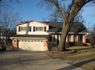 1 Treebark Ct, Schaumburg, IL 60193