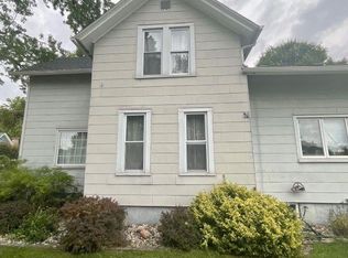 519 S Walsh St, Garrett, IN 46738