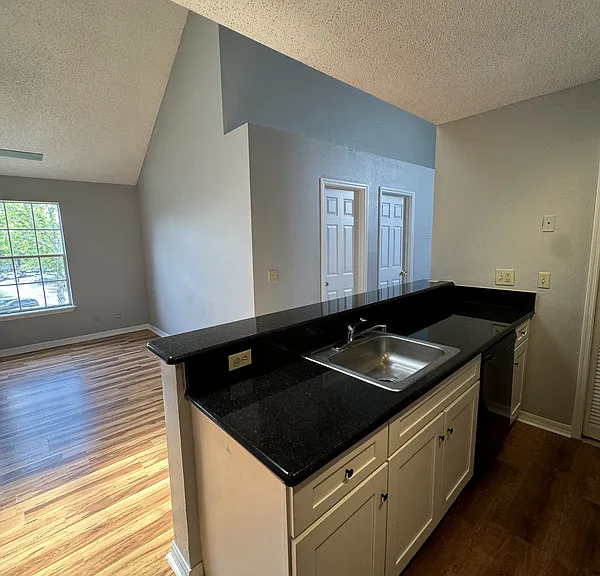 6010 Westgate Dr #304 — Photo 5