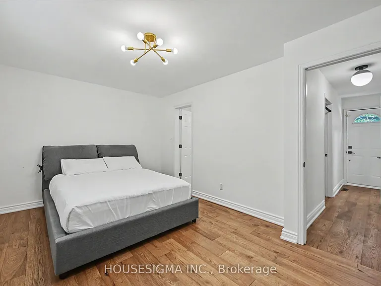 444 Withnell Cres — Photo 21