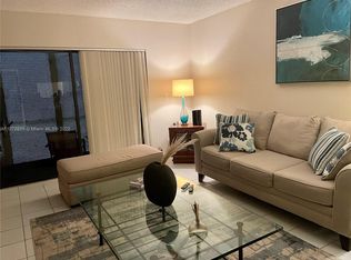 6575 W Oakland Park Blvd APT 112, Lauderhill, FL 33313