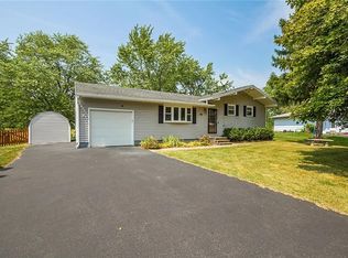 73 Campus Dr, Rochester, NY 14623